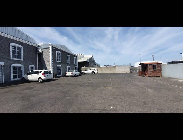 569M² WAREHOUSE TO LET IN AIRPORT INDUSTRIA